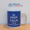 Kubek KEEP CALM IM A PHYSIOTHERAPIST z niebieskim tłem. Kubek dla fizjoterapeuty, gadżet dla fizjoterapeutów, idealny jako prezent dla fizjoterapeuty.