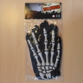 Anatomiczne rękawiczki to nie tylko doskonały upominek do przebrania na halloween, mogą posłużyć także do pozoracji i symulować złamanie poszczególnego palca;)