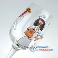 Kieliszek z życzeniami szybkiego powrotu do zdrowia