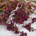 DNA biżuteria medyczna DNA kolczyki kolczyki studentka medycyny kolczyki genetyk kolczyki dla Pani genetyk genetyczka kolczyki biolog kolczyki Pani Weterynarz kolczyki z DNA adenina kwas deoksyrybonukleinowy prezent molekularne matura