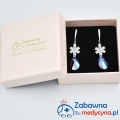 Kolczyki ESKULAP Swarovski Light Siam Shimmer srebro 925 kolczyki medyczne z eskulapem eskulap znak medyczny prezent dla studentki medycyny prezent dla Pielęgniarki pielęgniarka lekarka ratowniczka Mama Medyk Walentynki Dzień Mamy