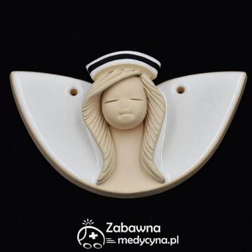 Mała ceramiczna pielęgniarka ze skrzydełkami