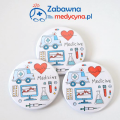 Przypinka z serii ZABAWNA MEDYCYNKA z karetką, przypinka z karetką, karetka, ambulans, przypinka dla ratownika medycznego, przypinka dla medyka