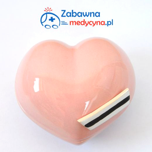 Ceramiczne serduszko z czepkiem pielęgniarskim, prezent dla pielęgniarki, gadżet dla pielęgniarki, upominek dla pielęgniarki, pudełeczko na skarby.