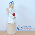 Ceramiczny anioł opiekun medyczny z sercem, figurka opiekun medyczny, prezent dla opiekuna medycznego, aniołek opiekun medyczny, anioł z ceramiki, podziękowanie dla opiekunów medycznych, elegancki prezent dla opiekuna medycznego
